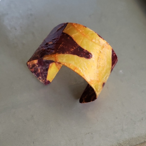 Yellow and purple Cuff bracelet, handcrafted - Picture 8 of 8